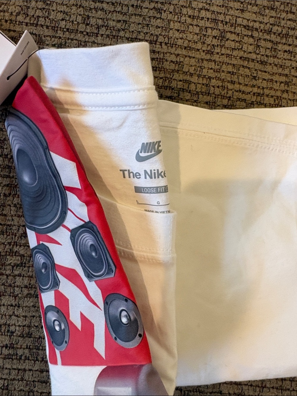 Nike Men’s White Short Sleeve Tee with Gray Swoosh - Picture 4 of 4